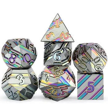 Индивидуален набор от кубчета в метална лента DND Солидни Метални Кубчета за поръчка На Едро Многостранен Метален набор от кубове в розово ивица RPG Игри