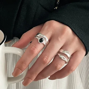 Минималистичное гланцово пръстен за жени, Класически черен сребрист цвят с регулируем откриването на Вечерни декориране на подаръчни аксесоари