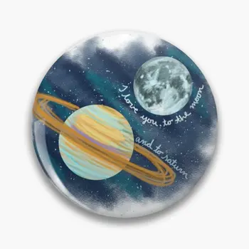 Обичам те до Луната и до Сатурн Софт бутон на Жени Женски накити Скъпа креативна облекло Забавен подарък Декор Яка Шапка Карикатура
