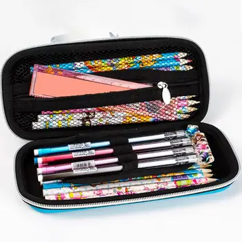 Прекрасен калъф за писалки, Преносима кутия за канцеларски материали, магазин моливи в триизмерна форма на автомобил