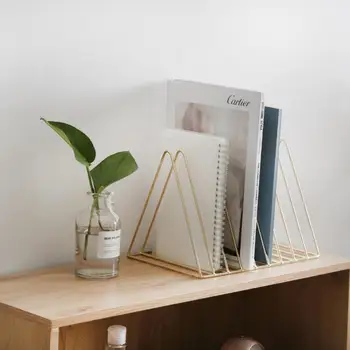 Просто Лека Метална Триъгълна стойка за списания, Книга рафтове в скандинавски стил, шкафове с няколко спецификации, Творчески Органайзер за съхранение на книги